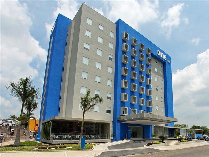 One Villahermosa 2000 Екстериор снимка