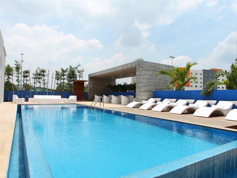 One Villahermosa 2000 Екстериор снимка