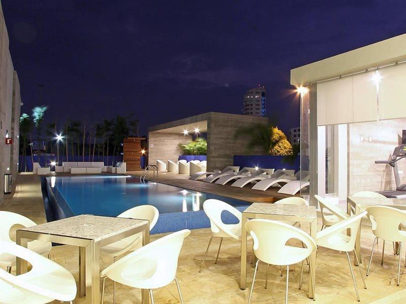 One Villahermosa 2000 Екстериор снимка