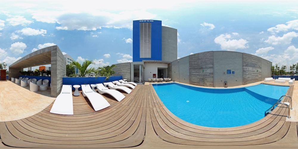 One Villahermosa 2000 Екстериор снимка