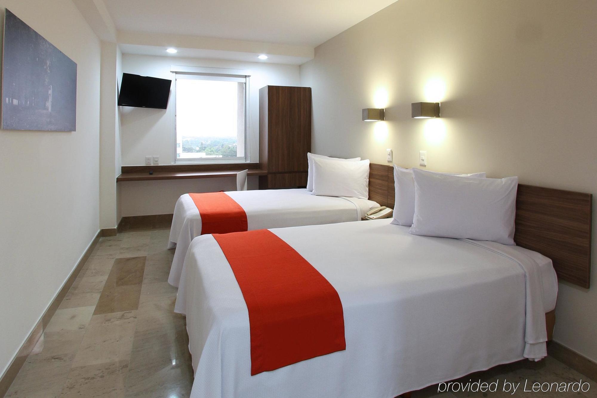 One Villahermosa 2000 Екстериор снимка